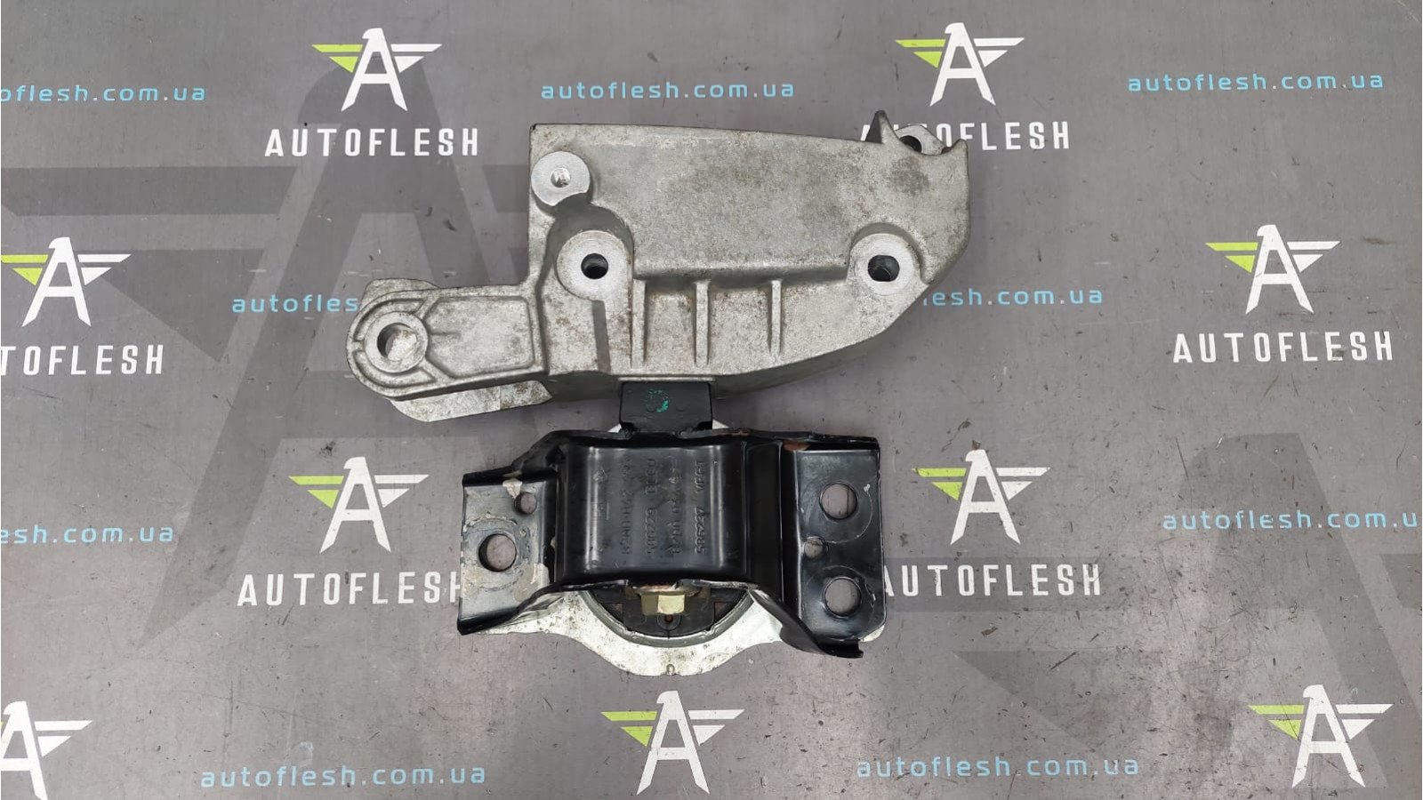 Подушка двигателя в сборе 8200044925, 8200044920, 8200549046 Renault Grand Scenic 2 Megane 2 Scenic 2 бу Подушка двигателя в сборе 8200044925, 8200044920, 8200549046 Renault Grand Scenic 2 Megane 2 Scenic 2 бу